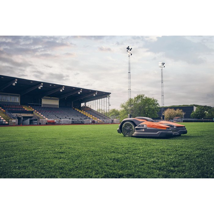 HUSQVARNA CEORA® 546 EPOS® / RZ 43L / CS4 Mähroboter