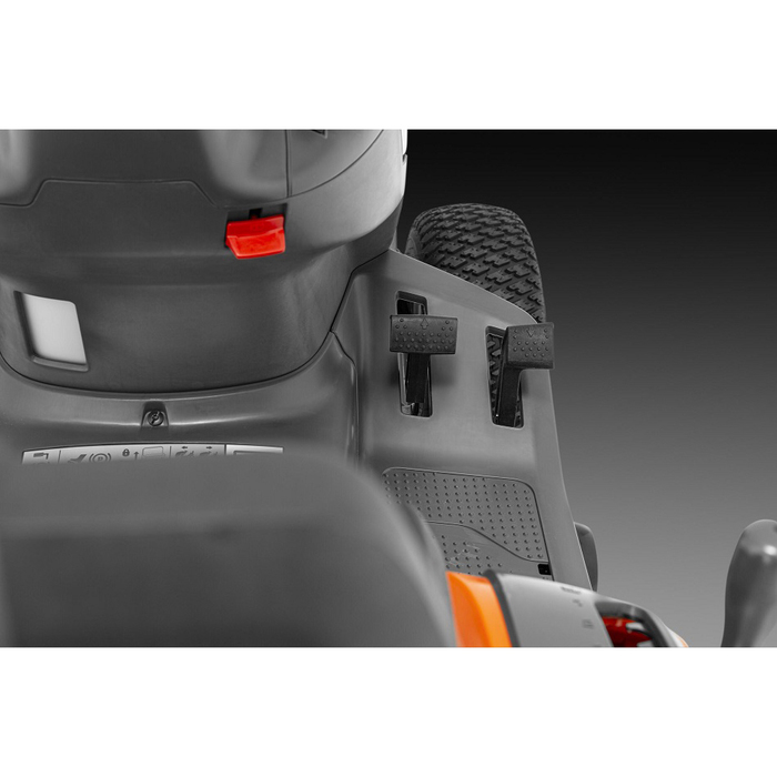 HUSQVARNA TC 112 Rasentraktor – Bild 4