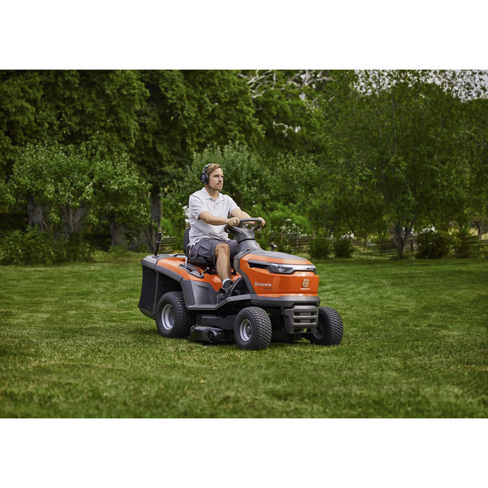 HUSQVARNA TC 112 Rasentraktor – Bild 2