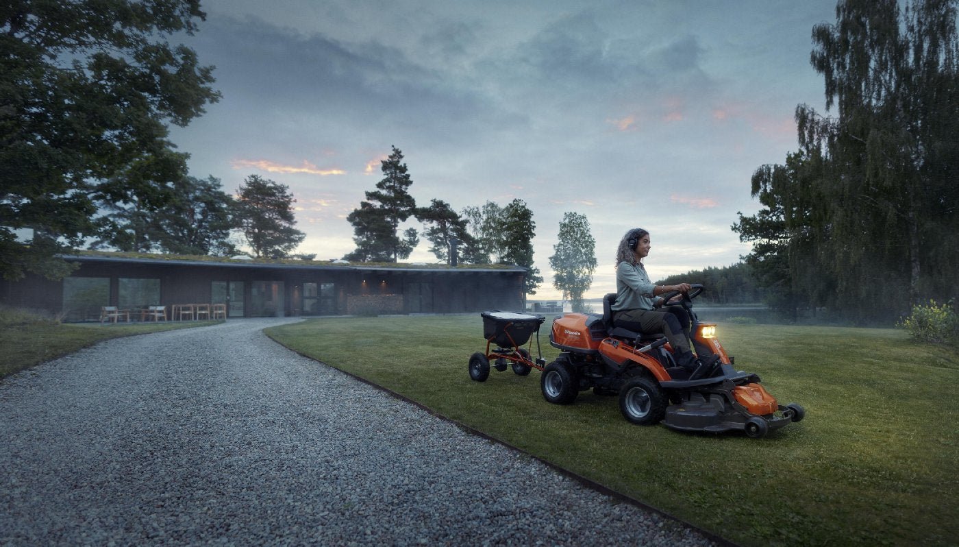 Husqvarna Profi-Frontmäher R 216T AWD – Grundgerät ohne Mähwerk