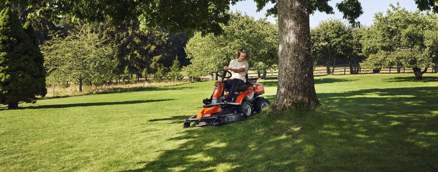 Husqvarna Profi Allrad-Frontmäher R 316TsX AWD – Grundgerät ohne Mähwerk
