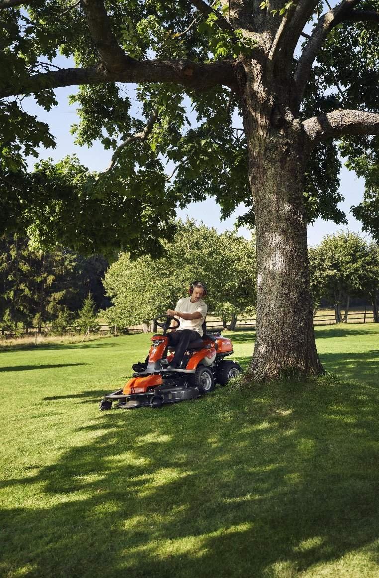 Husqvarna Profi Allrad-Frontmäher R 316TsX AWD – Grundgerät ohne Mähwerk