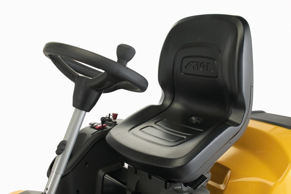 Stiga Frontmäher Park 700 W – ohne Mähdeck